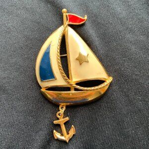 Vintage Avon Sailboat Brooch – Nautical Enamel Ship Pin with Anchor Charm, Gold